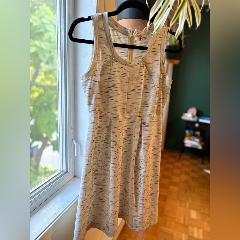 Nursing Breastfeeding Thyme Grey dress | size XS fits M | casual & chic